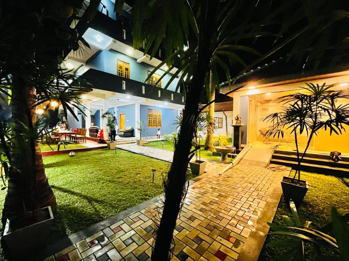 Nilaveli Hybrid Holiday Hotel Bagian luar foto