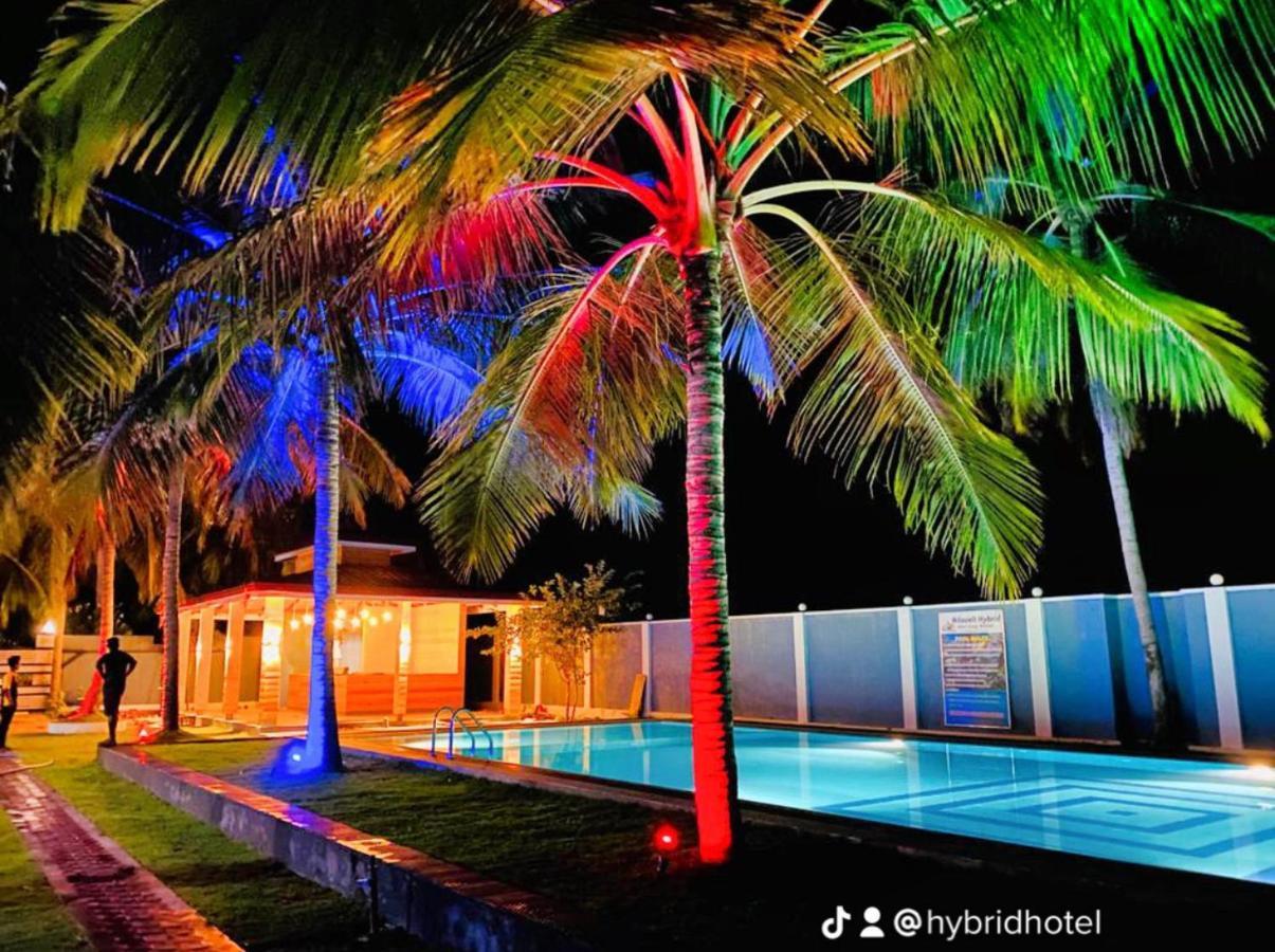Nilaveli Hybrid Holiday Hotel Bagian luar foto
