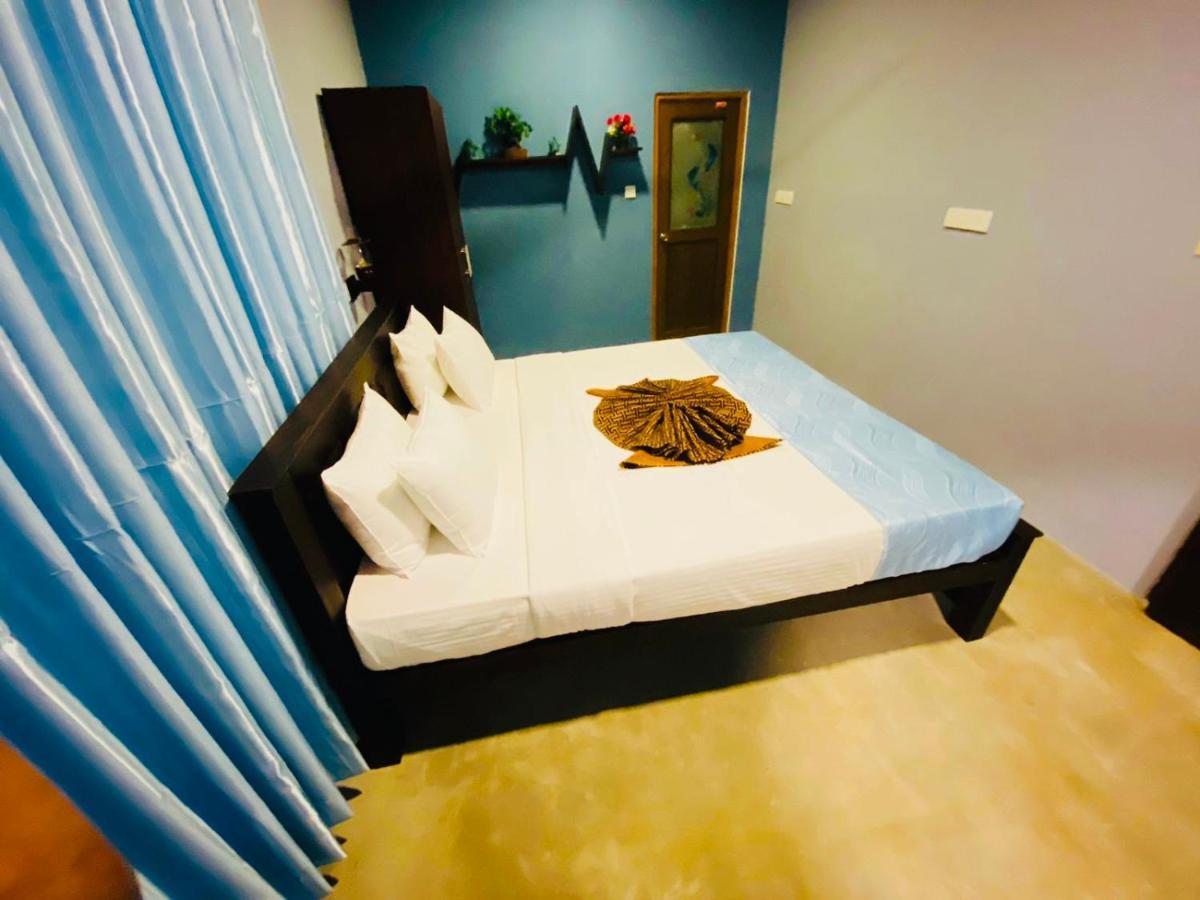 Nilaveli Hybrid Holiday Hotel Bagian luar foto