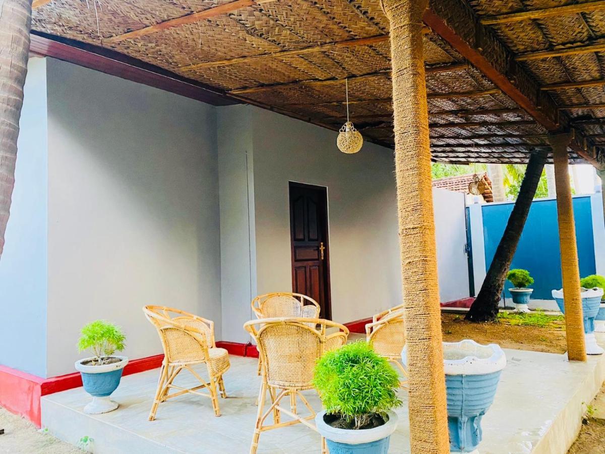 Nilaveli Hybrid Holiday Hotel Bagian luar foto