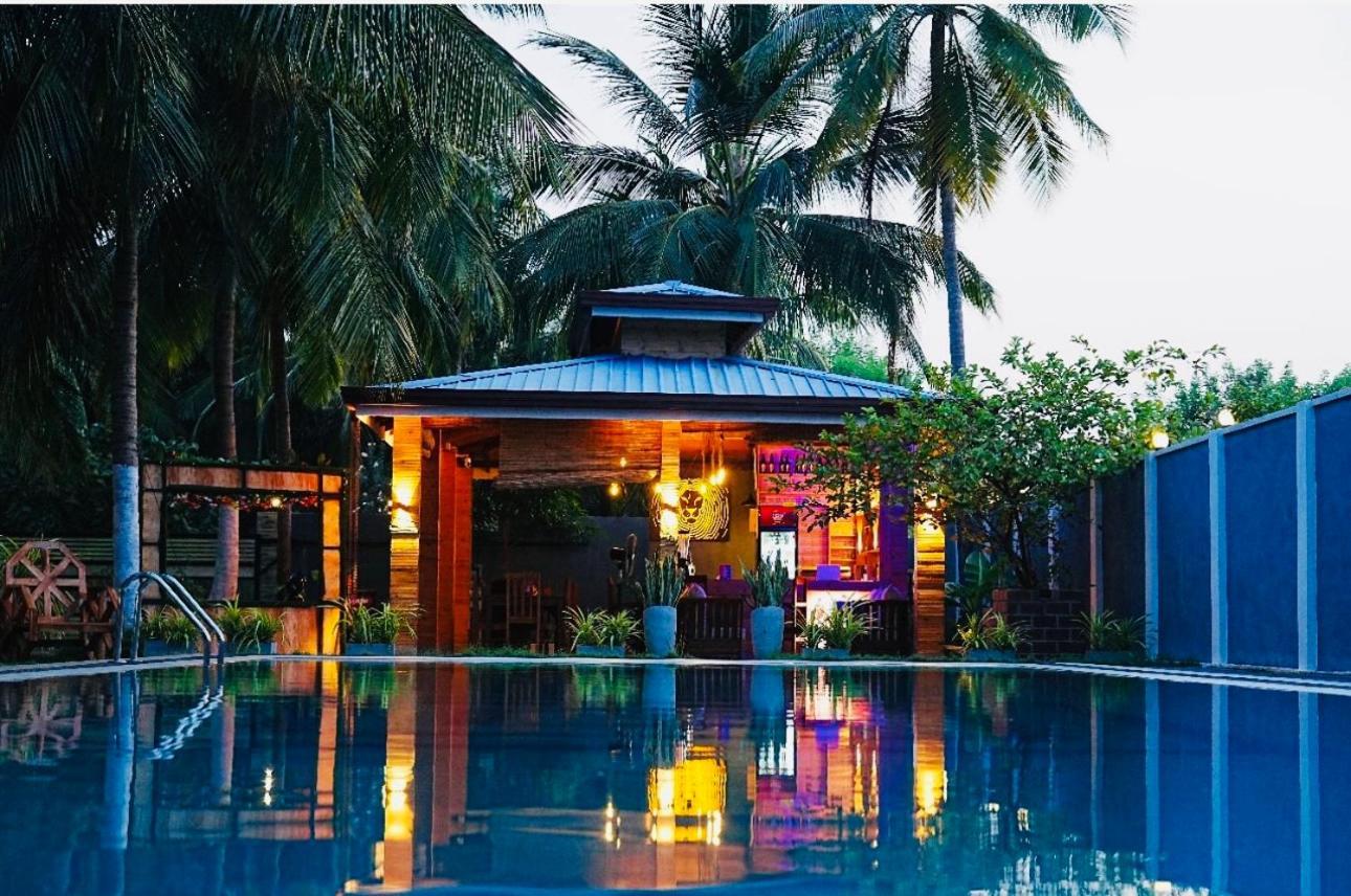 Nilaveli Hybrid Holiday Hotel Bagian luar foto