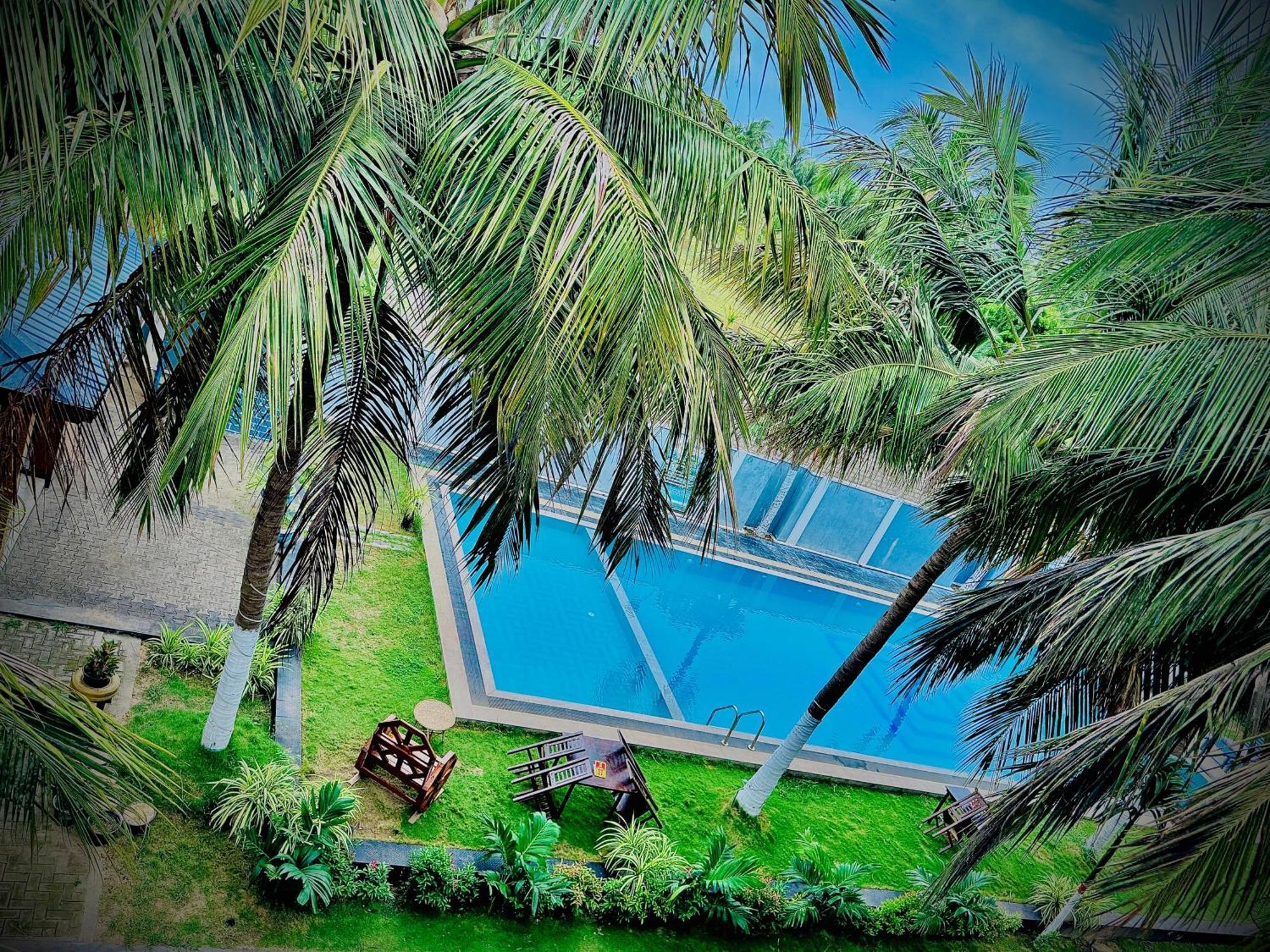 Nilaveli Hybrid Holiday Hotel Bagian luar foto